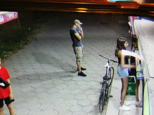 Издирват двама младежи, задигнали алкохол за 200 лв. от казанлъшки магазин