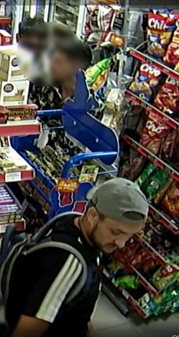 Издирват двама младежи, задигнали алкохол за 200 лв. от казанлъшки магазин