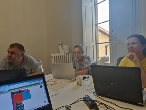 Обучителите на ИКТ Център създават мобилни приложения