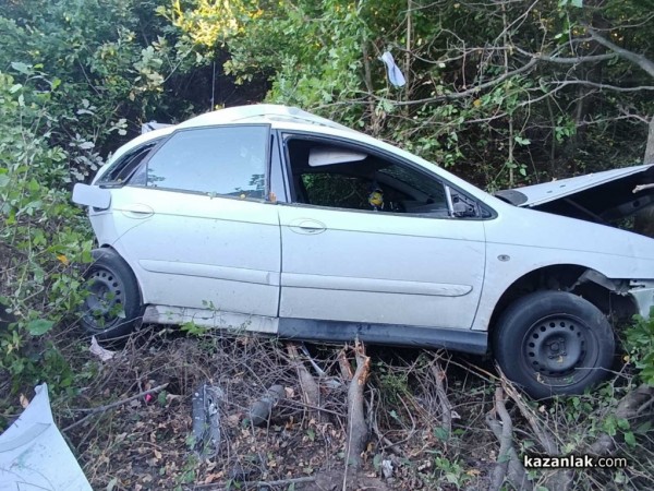 Тежка катастрофа между кола и ТИР край Тулово