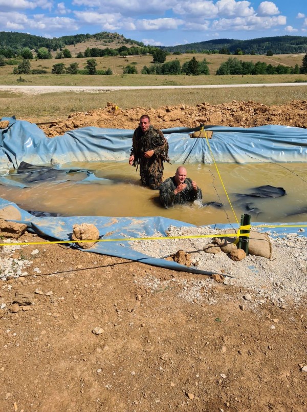 Снайперисти от 61-ва Стрямска механизирана бригада мериха сили на състезание в Германия