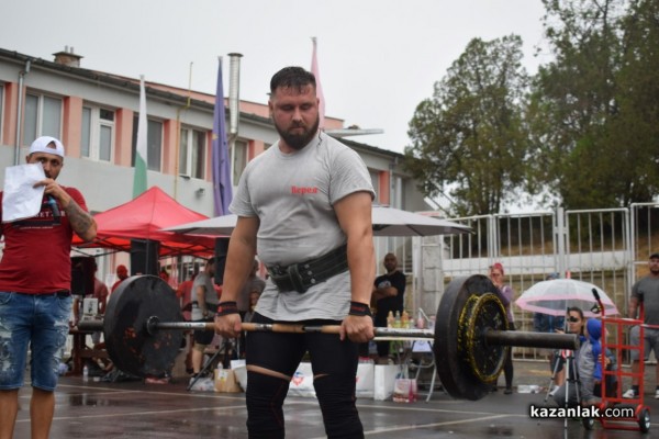 Благотворителното състезанието “Стронг мен“ събра 1605 лв. в помощ на Красимир Низамов