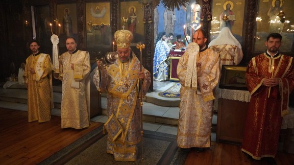 На Успение Богородично – митрополит Киприан служи в Казанлък