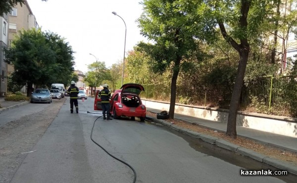 Кола се запали в движение