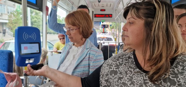 Кметът на Казанлък: Ползването на новата билетна система е лесно, удобно, бързо и по-евтино!