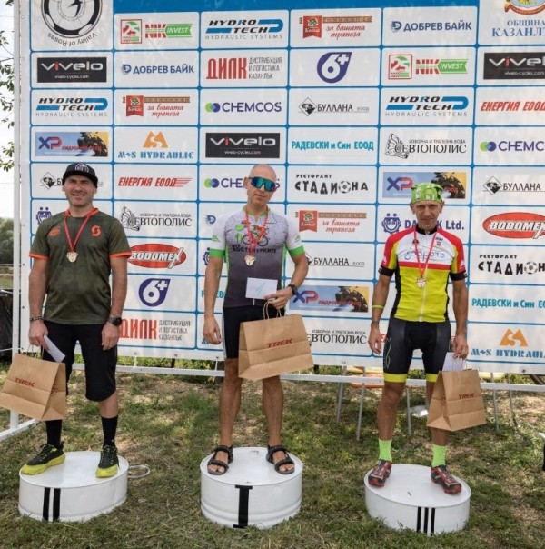 Първото планинско велосъстезание за купата на Община Казанлък привлече рекорден интерес