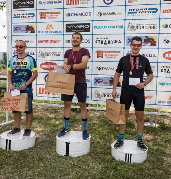 Първото планинско велосъстезание за купата на Община Казанлък привлече рекорден интерес