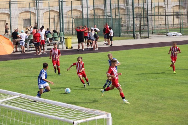 Два казанлъшки тима се върнаха с призови места от международния футболен турнир в Обзор