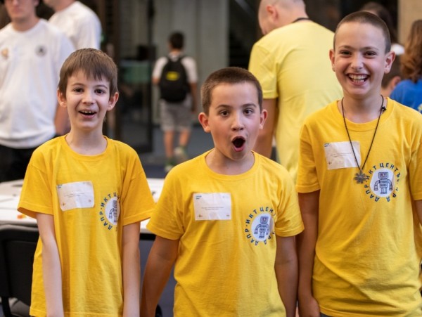 ИКТ Център записва ученици за 2022-2023 в курсове по програмиране, роботика и ИТ