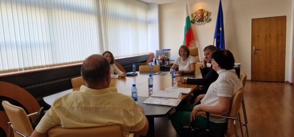 За възможности за ръст на заплатите във всички сфери се договориха кметският екип и синдикатите