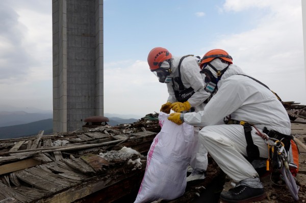 Започна обезопасяването на покрива на монумент Бузлуджа
