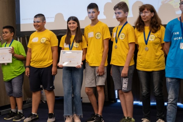 ИКТ Център записва ученици за 2022-2023 в курсове по програмиране, роботика и ИТ