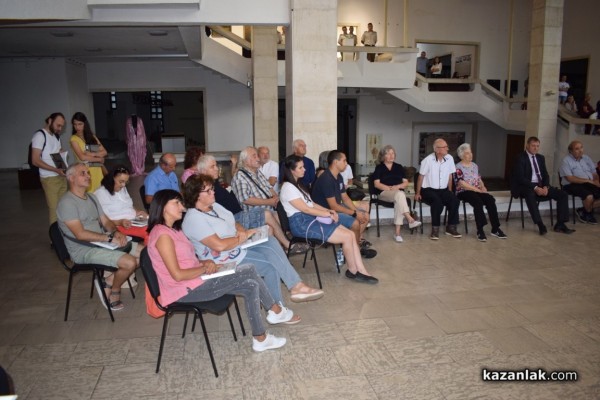 3-годишен труд събра кадри на Бузлуджа - от първия взрив до най-бляскавия му период