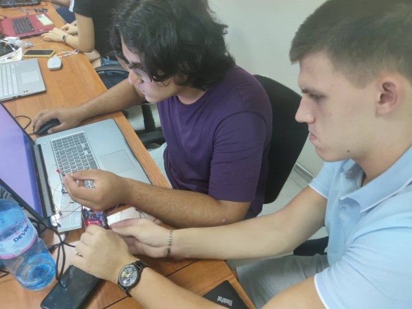 Млади програмисти от ИКТ Център на обучение в Римини