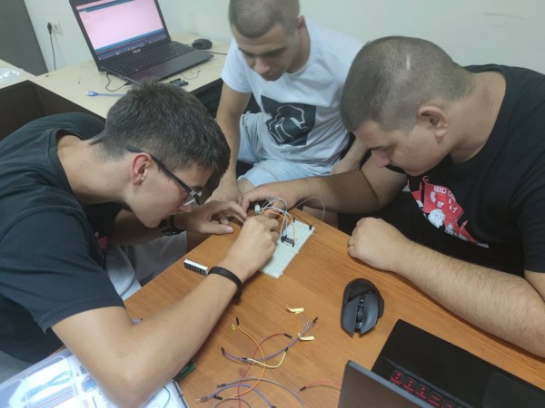 Млади програмисти от ИКТ Център на обучение в Римини