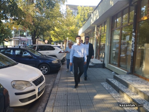 ПП „Продължаваме промяната” откри офис в Казанлък 