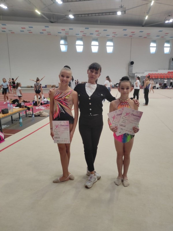 Гимнастичките ни с успехи още в първото състезание за сезона