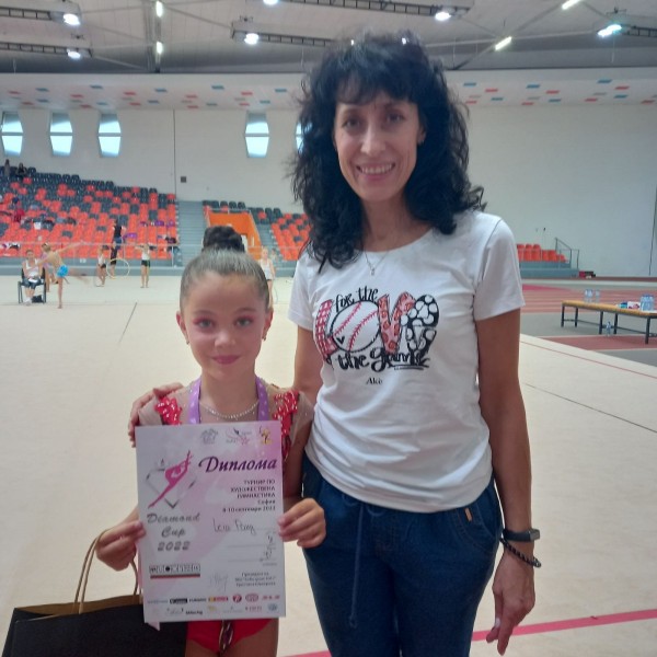 Гимнастичките ни с успехи още в първото състезание за сезона