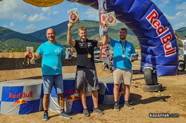 Зрелищно и с много публика премина седмото EnduroX Alba-Damascena