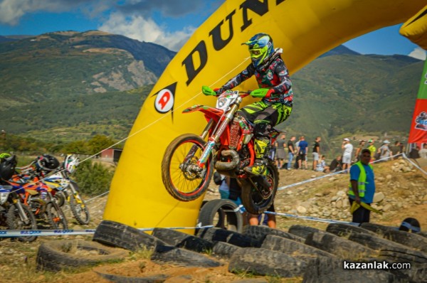 Зрелищно и с много публика премина седмото EnduroX Alba-Damascena