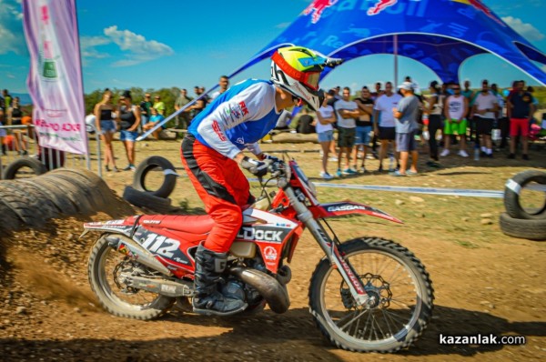 Зрелищно и с много публика премина седмото EnduroX Alba-Damascena