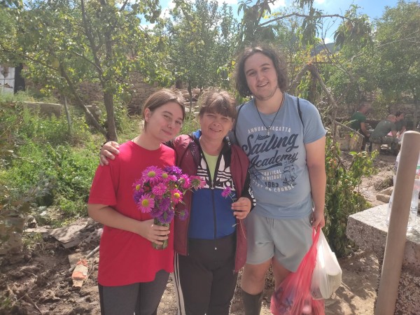 Казанлъшки сдружения раздадоха дарения в Карловските села Слатина и Богдан