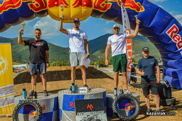 Зрелищно и с много публика премина седмото EnduroX Alba-Damascena