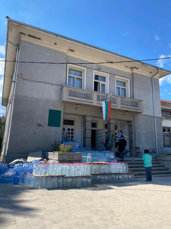 Казанлъшки сдружения раздадоха дарения в Карловските села Слатина и Богдан