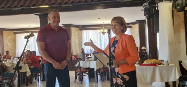 Навръх Кръстовден Кметът на Казанлък даде курбан за благодарност към спасителите от опасните летни пожари