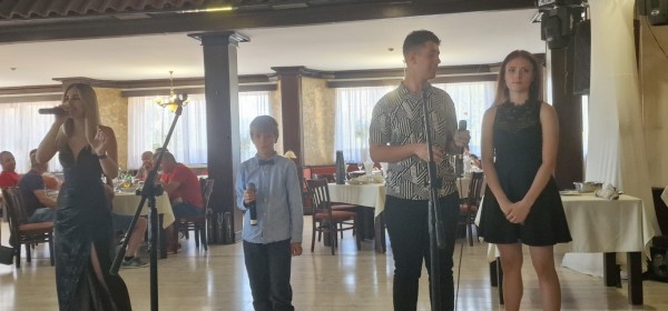 Навръх Кръстовден Кметът на Казанлък даде курбан за благодарност към спасителите от опасните летни пожари