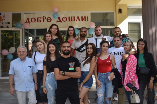 Първият звънец удари в ПГЛПТ с 3 нови паралелки