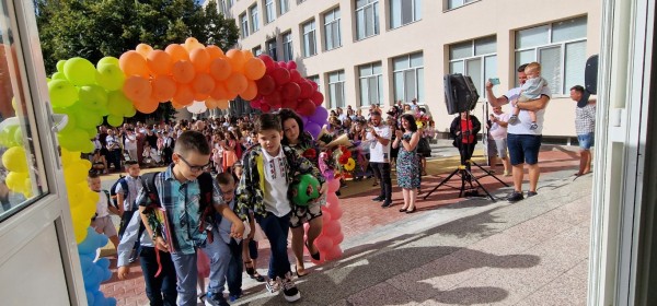 Кметът на Казанлък: Първият учебен ден вече е национален празник