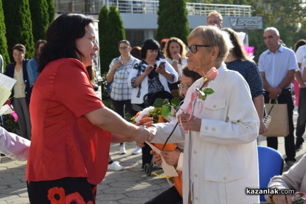 Първият училищен звънец удари за 64 първокласници в ОУ „Паисий  Хилендарски“
