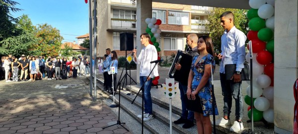 Осмокласници в четири специалности прекрачиха прага на ПГТТМ днес