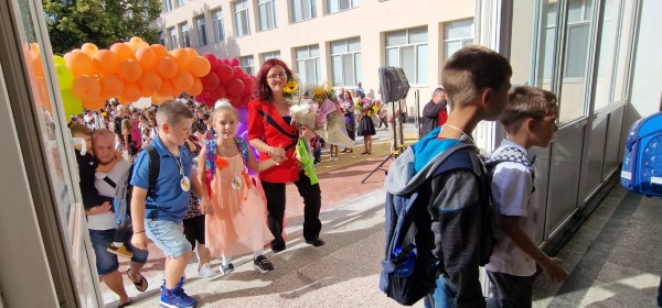 Кметът на Казанлък: Първият учебен ден вече е национален празник