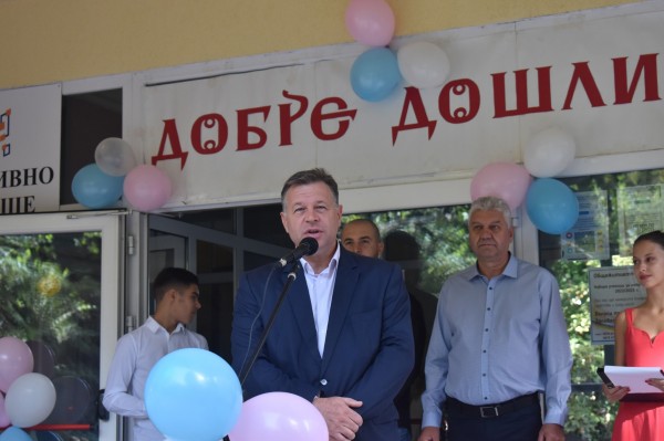 Първият звънец удари в ПГЛПТ с 3 нови паралелки