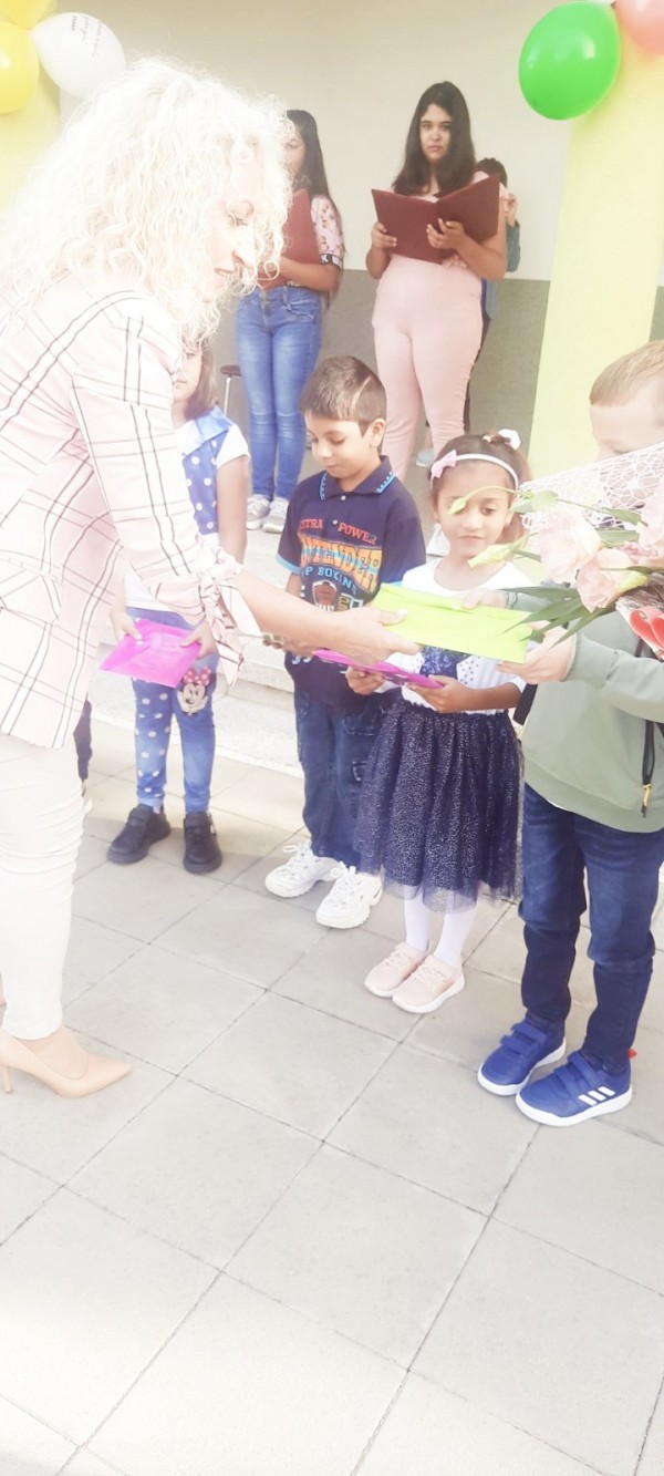 Първият звънец удари и в Шипка