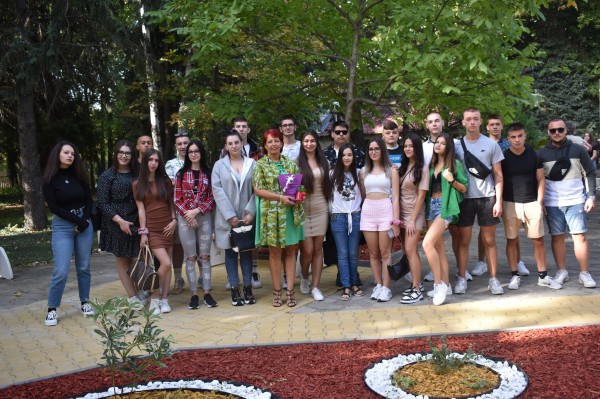 Първият звънец удари в ПГЛПТ с 3 нови паралелки