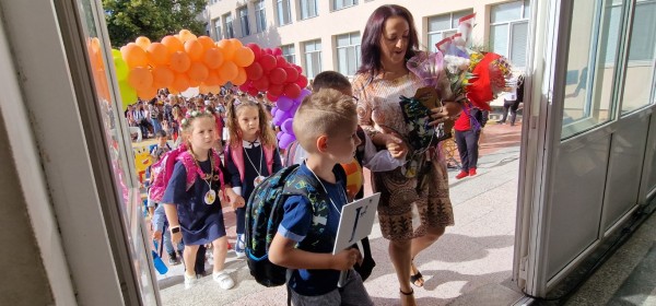Кметът на Казанлък: Първият учебен ден вече е национален празник