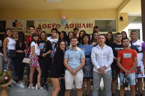 Първият звънец удари в ПГЛПТ с 3 нови паралелки