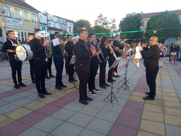 Първо международно участие на гвардейците и музикантите от ПГ „Иван Хаджиенов“ 