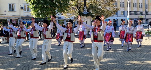 Казанлък тържествено отбеляза 114 години Независима България