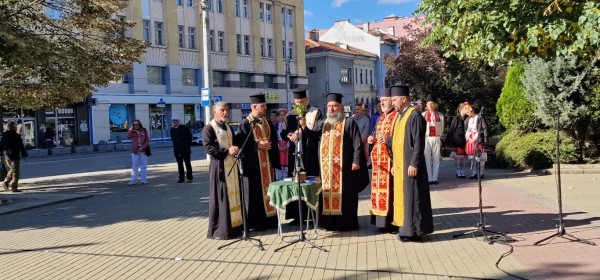 Казанлък тържествено отбеляза 114 години Независима България
