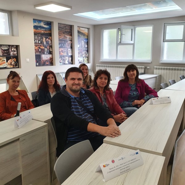 Семинар, посветен на тенденциите в здравословното хранене се проведе в ПГЛПТ