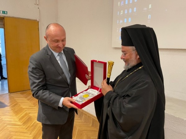 Започнаха честванията за 120-годишнината от освещаването на храм-паметник „Рождество Христово “– Шипченски манастир