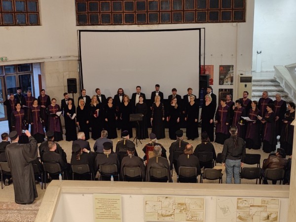 С богослужение, премиера на филм и концерт премина втория ден от честванията за 120-годишнината на Шипченския манастир