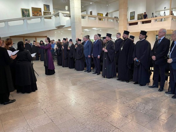 С богослужение, премиера на филм и концерт премина втория ден от честванията за 120-годишнината на Шипченския манастир