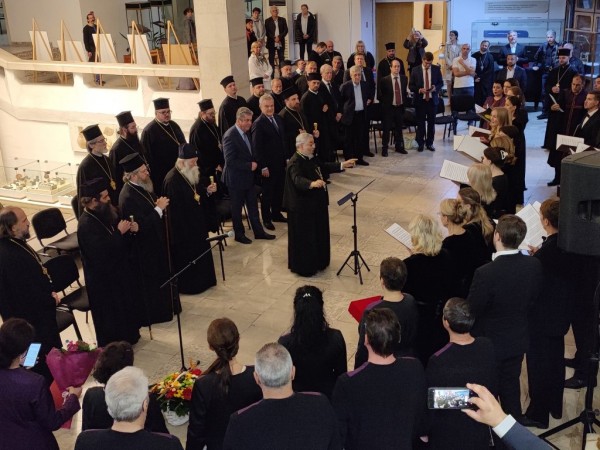 С богослужение, премиера на филм и концерт премина втория ден от честванията за 120-годишнината на Шипченския манастир