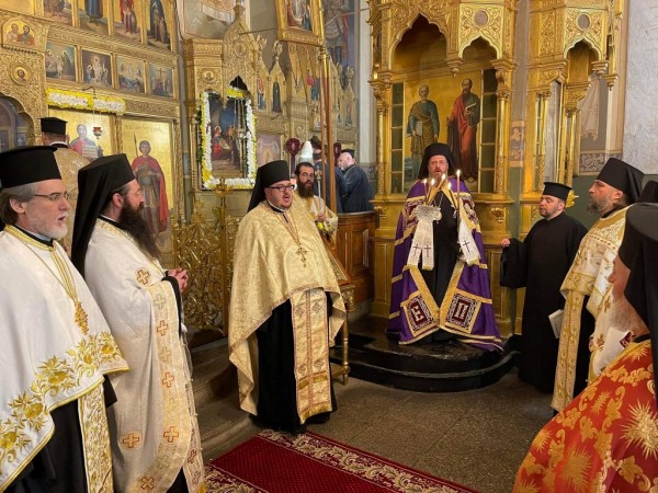 С богослужение, премиера на филм и концерт премина втория ден от честванията за 120-годишнината на Шипченския манастир