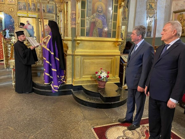 С богослужение, премиера на филм и концерт премина втория ден от честванията за 120-годишнината на Шипченския манастир